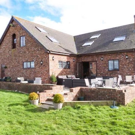Вилла Marsh Farm Hall Great Eccleston Экстерьер фото