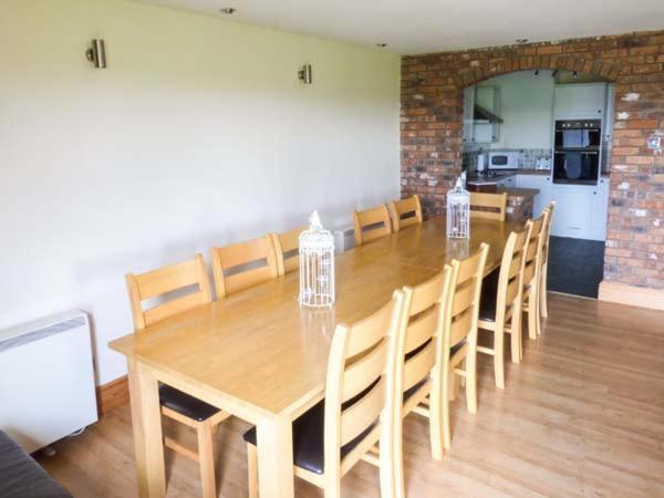 Вилла Marsh Farm Hall Great Eccleston Экстерьер фото
